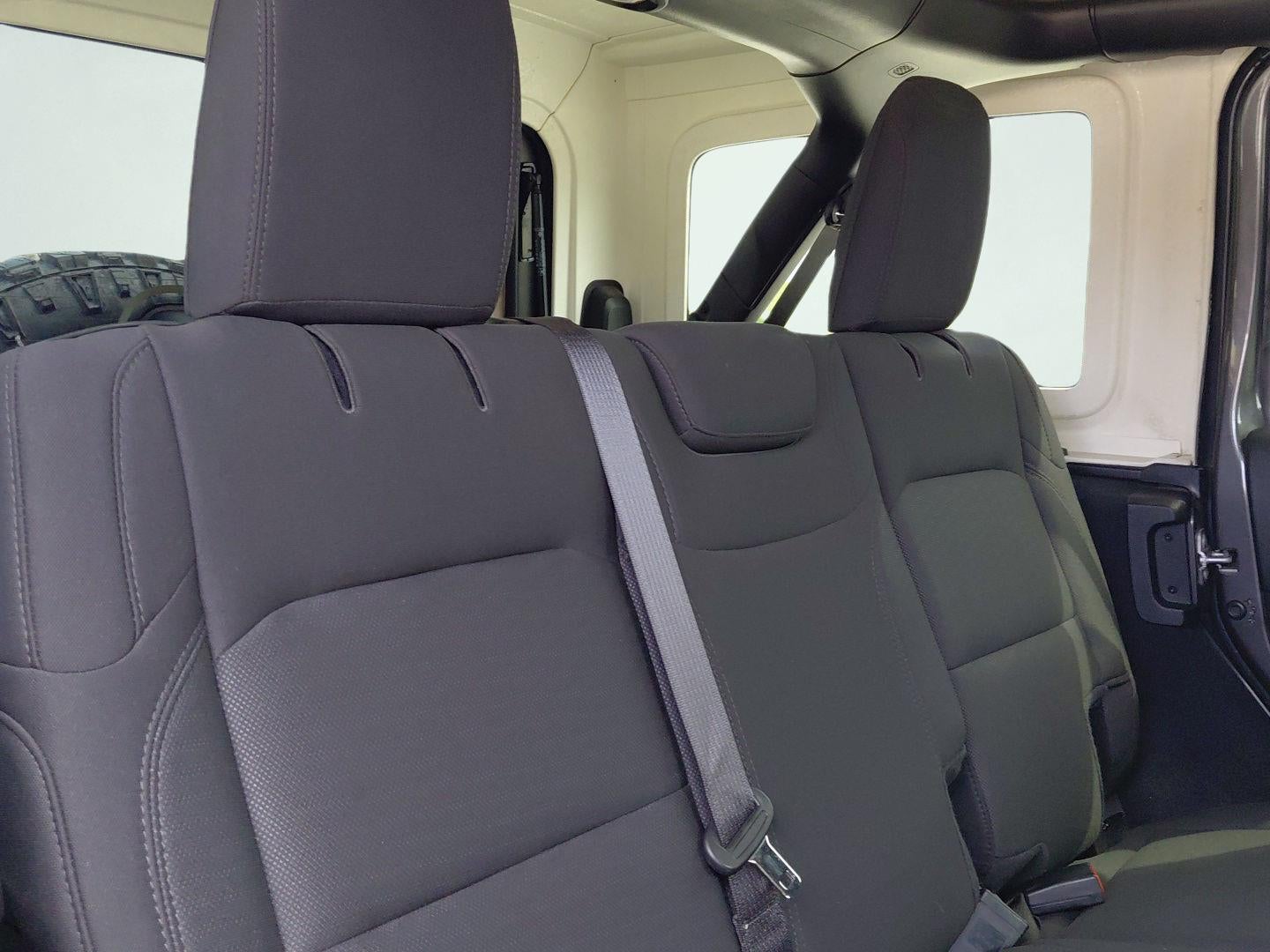 2019 Jeep Wrangler Unlimited Sahara 15