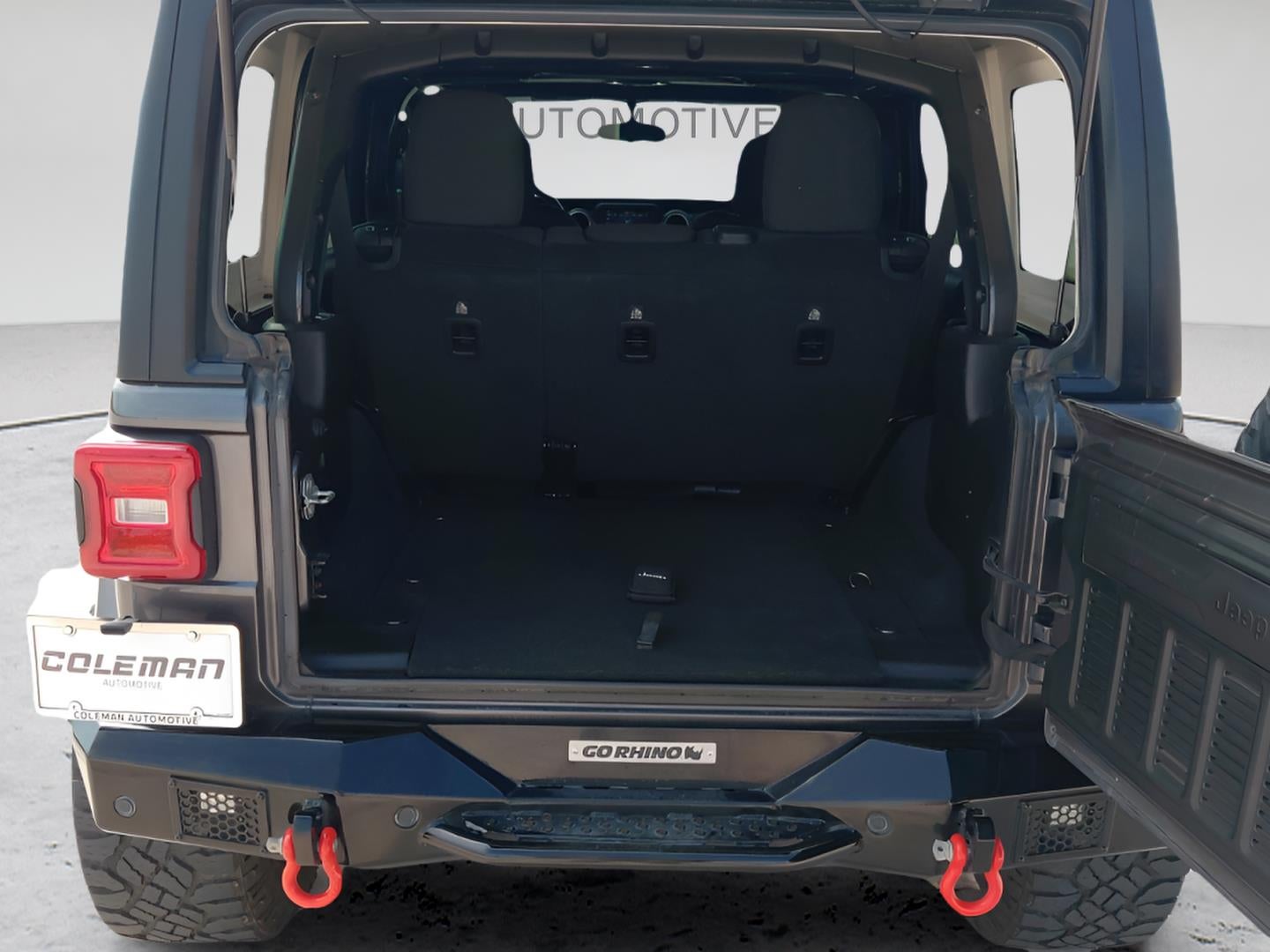 2019 Jeep Wrangler Unlimited Sahara 19