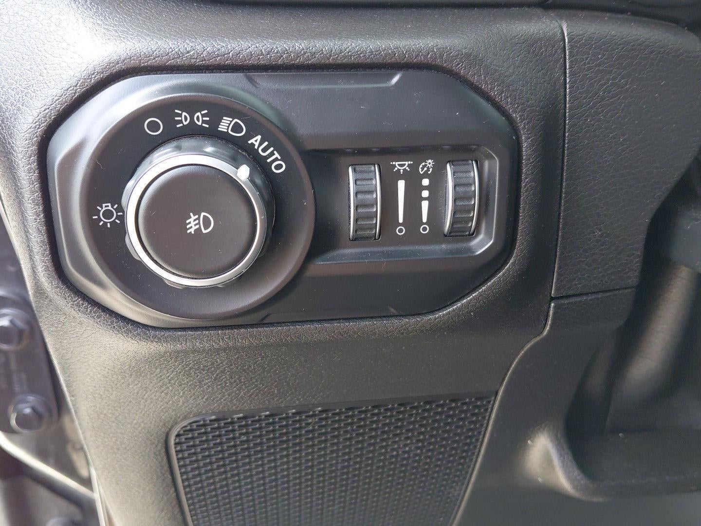 2019 Jeep Wrangler Unlimited Sahara 24