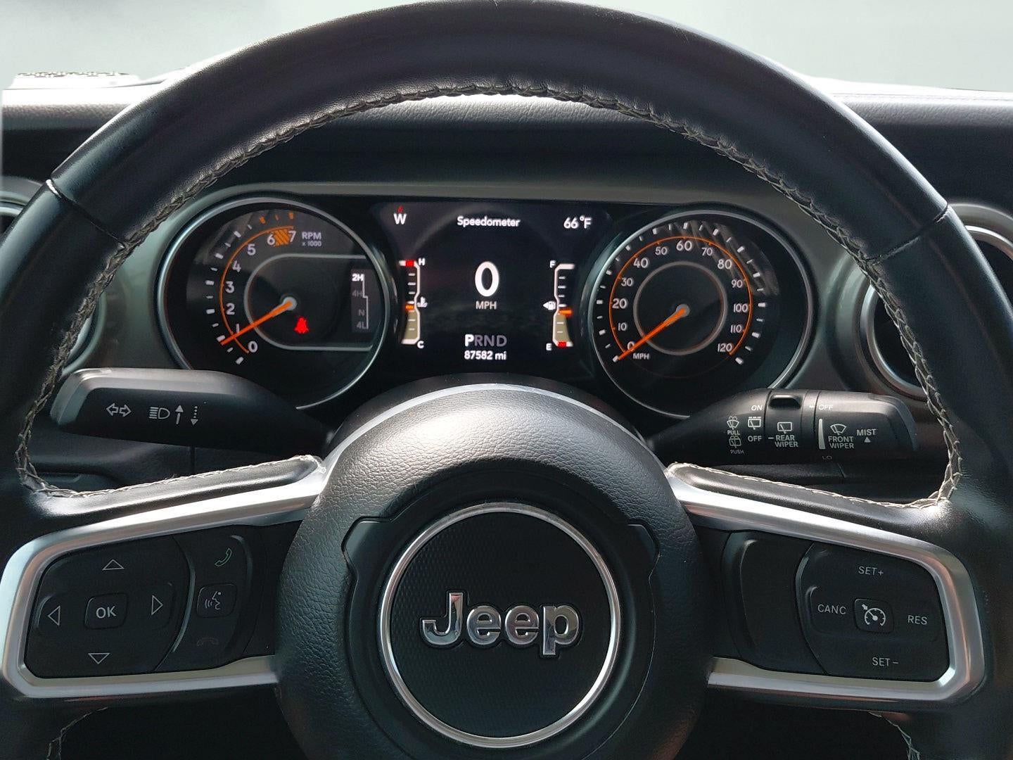 2019 Jeep Wrangler Unlimited Sahara 32