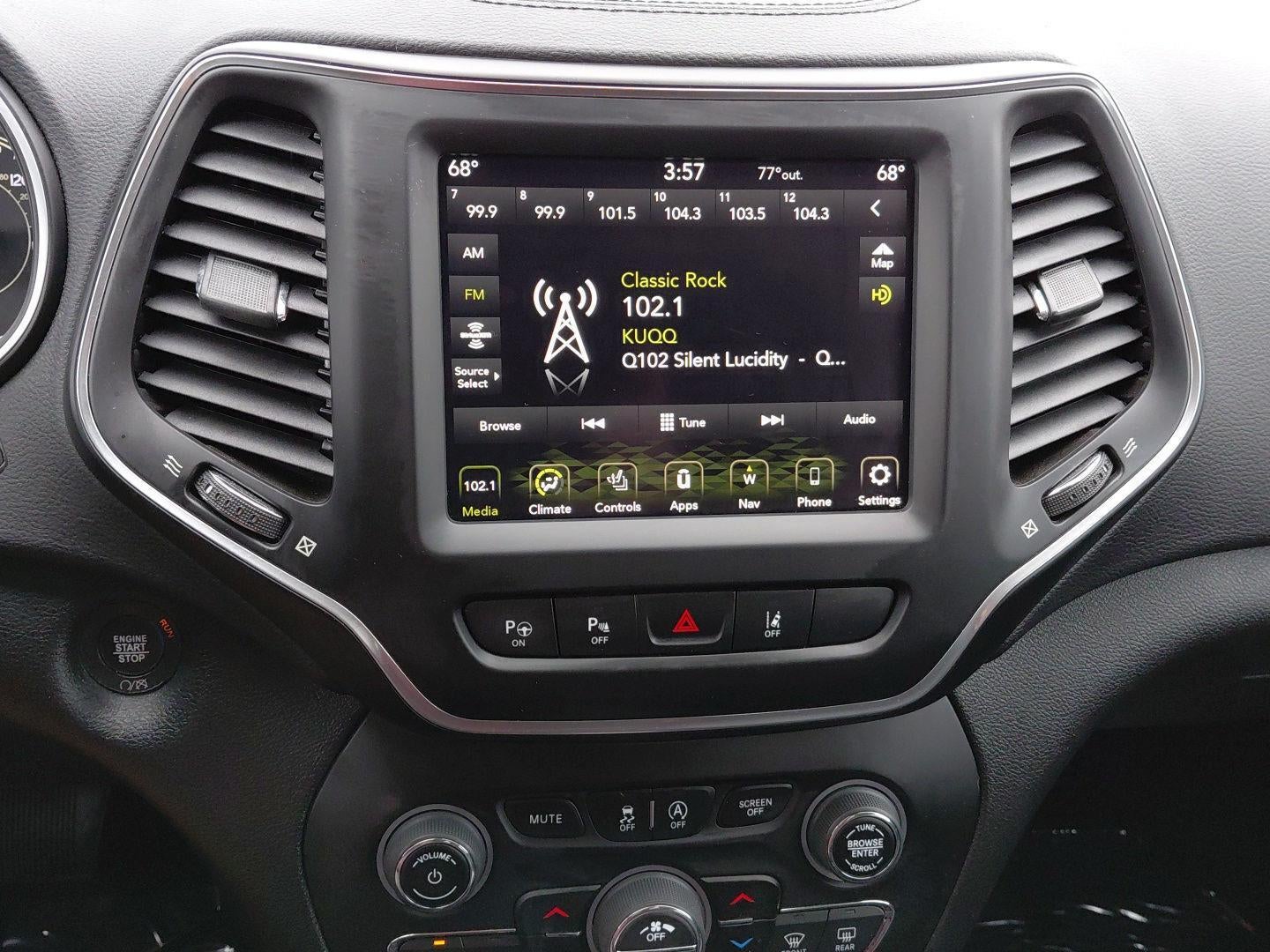 2023 Jeep Cherokee Altitude Lux 29