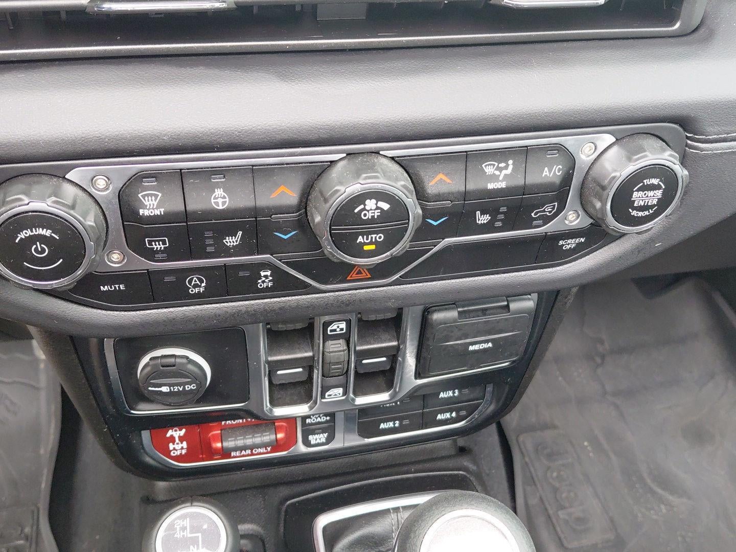 2024 Jeep Wrangler Rubicon 33
