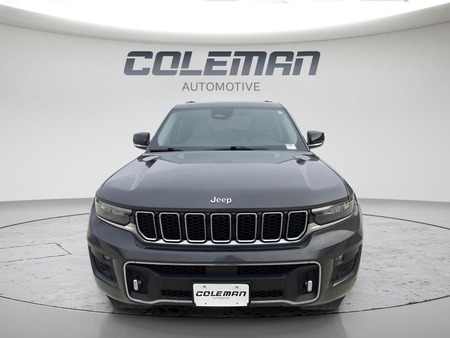 2022 Jeep Grand Cherokee Overland 26