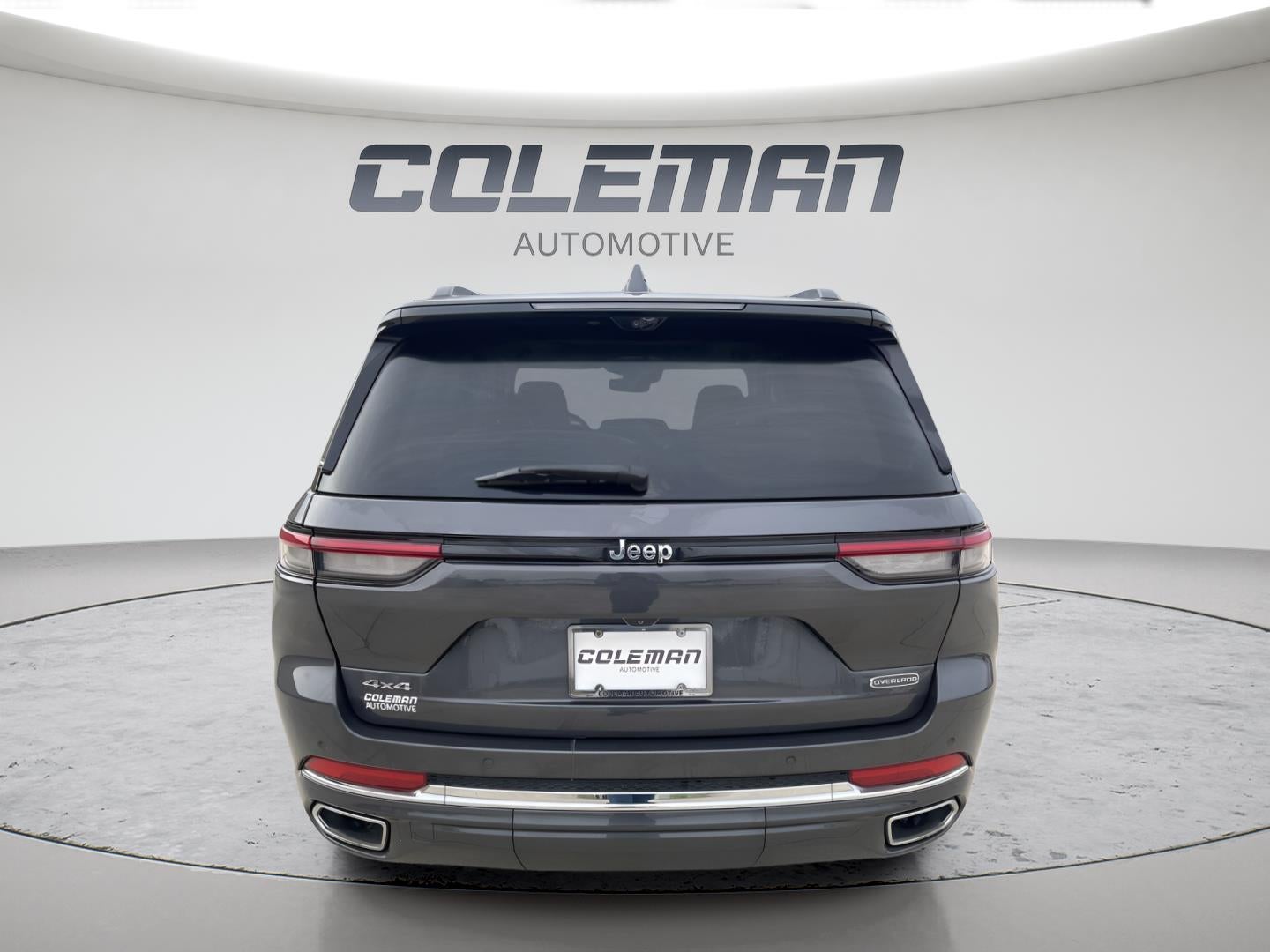 2022 Jeep Grand Cherokee Overland 32