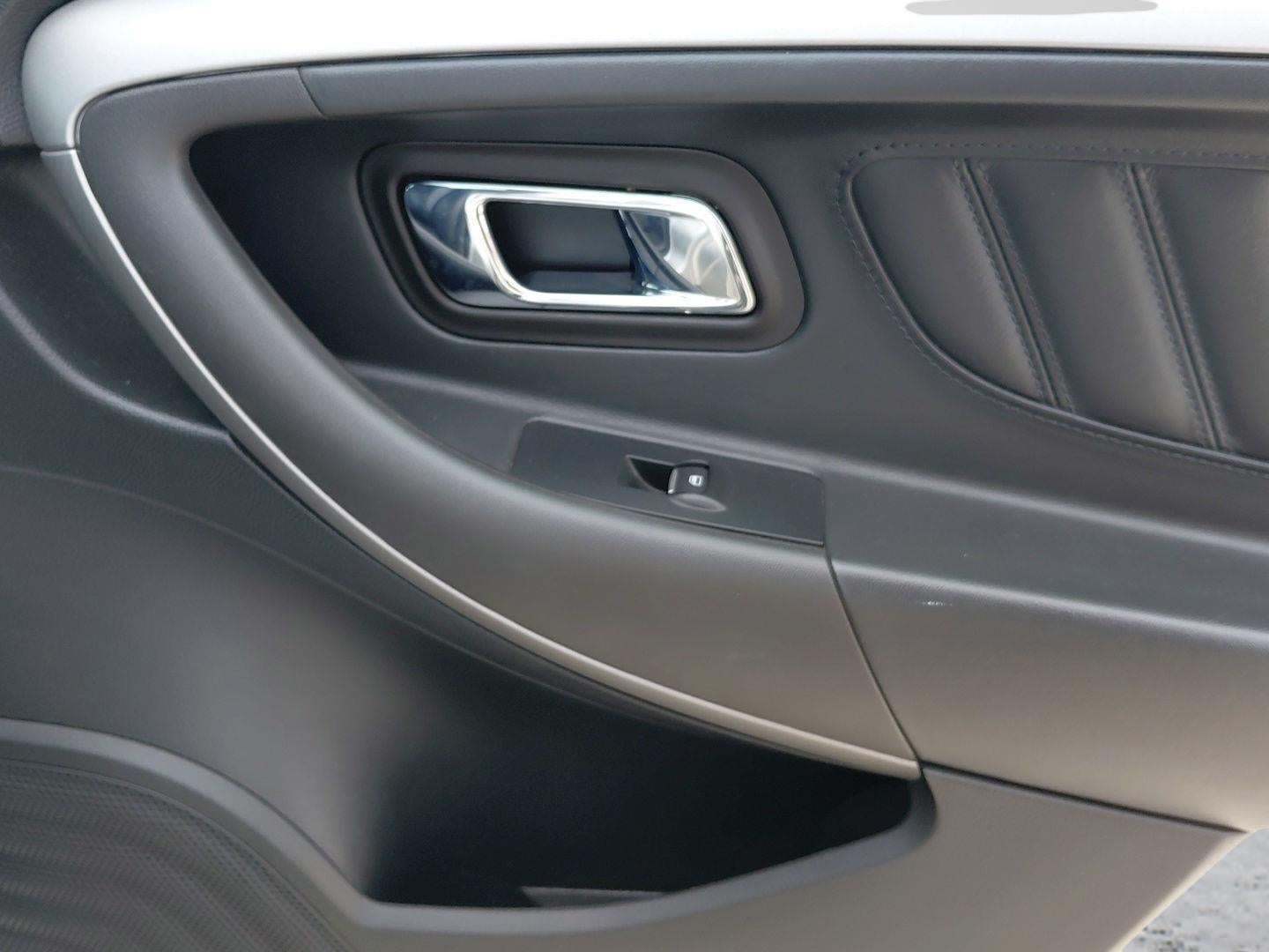 2015 Ford Taurus SEL