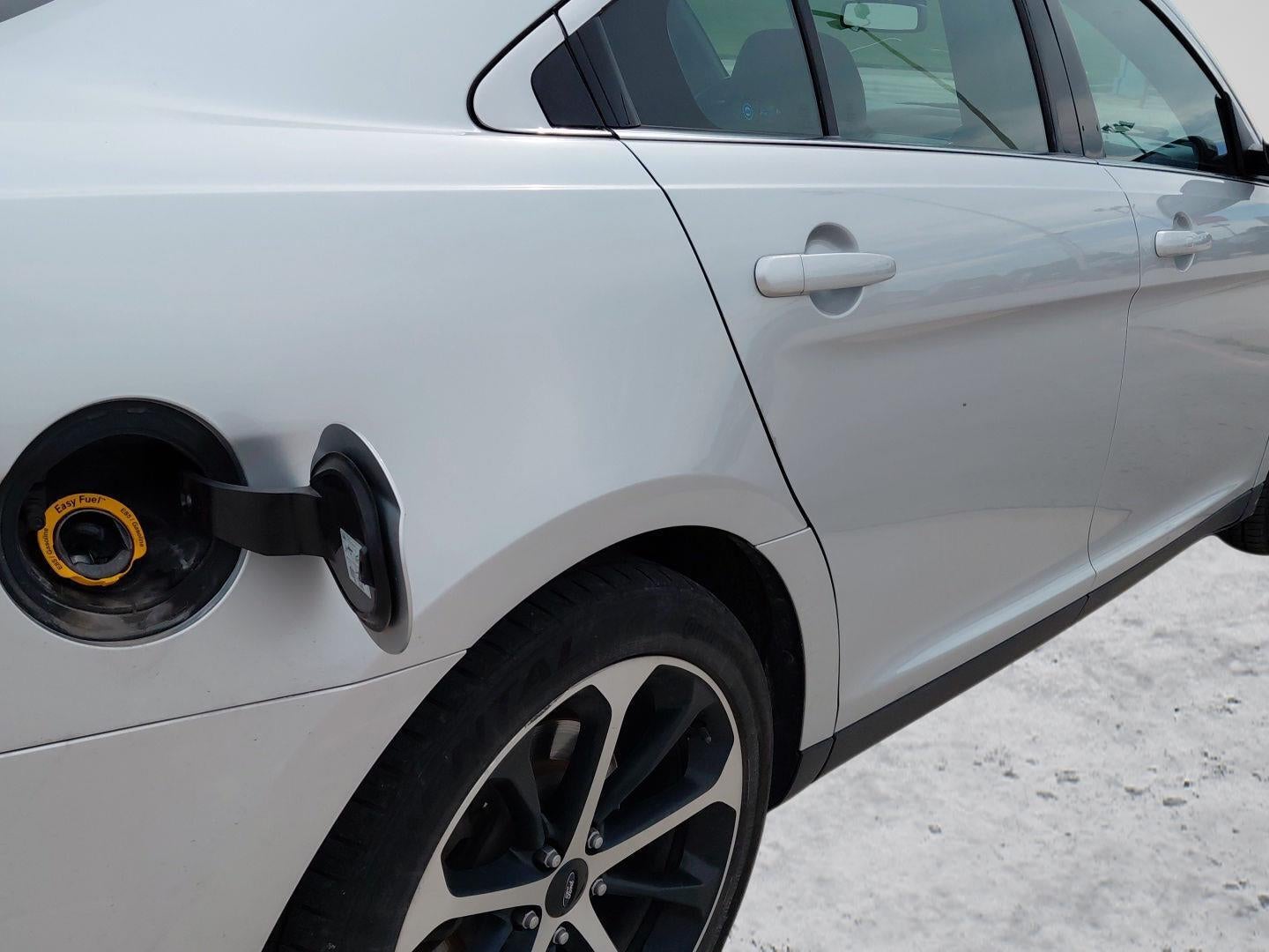 2015 Ford Taurus SEL