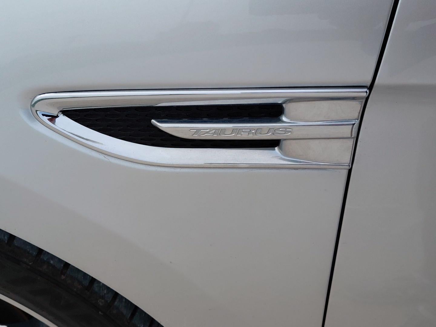 2015 Ford Taurus SEL