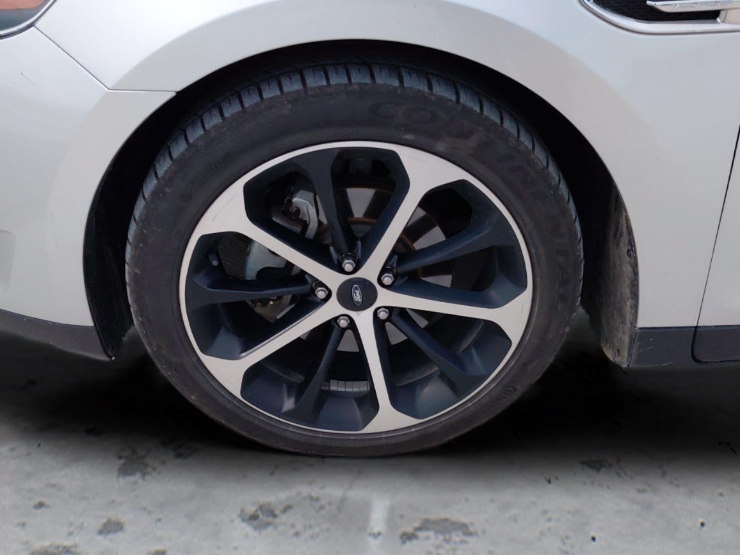 2015 Ford Taurus SEL