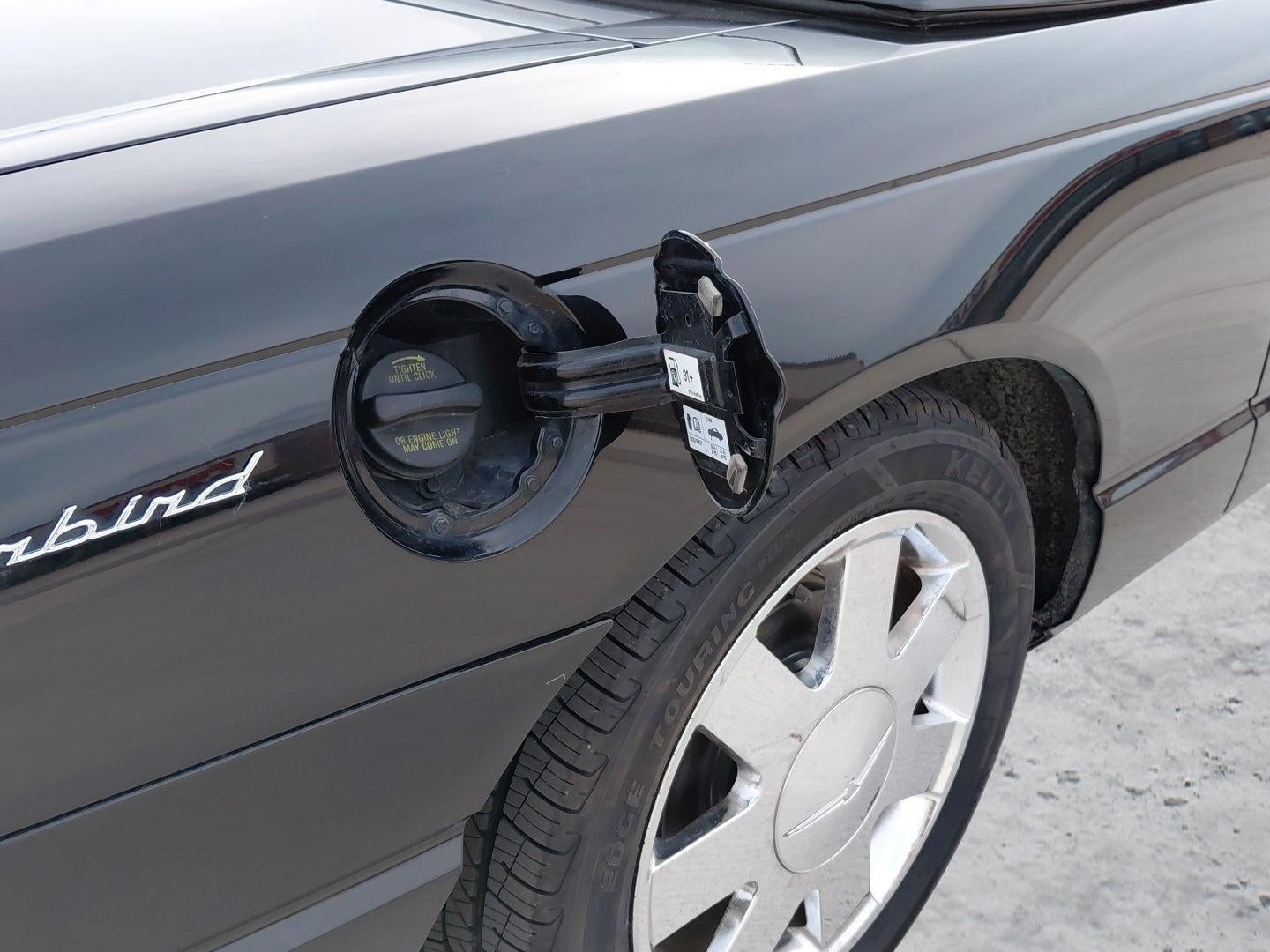 2002 Ford Thunderbird 2dr Conv w/Hardtop Premium