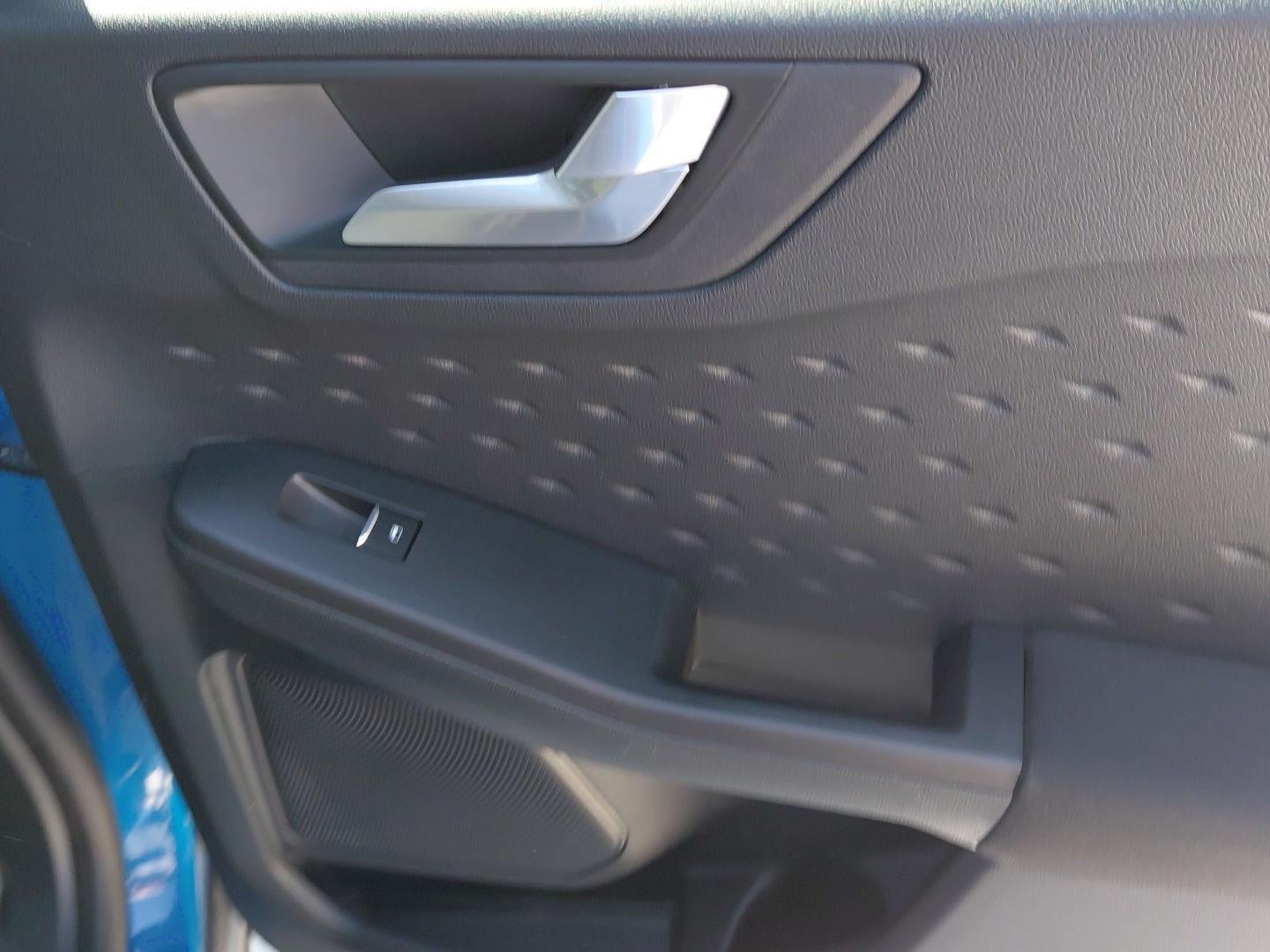 2020 Ford Escape SE 17