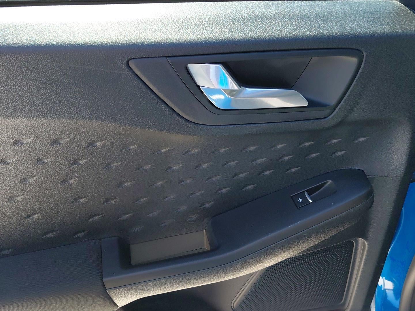 2020 Ford Escape SE 37