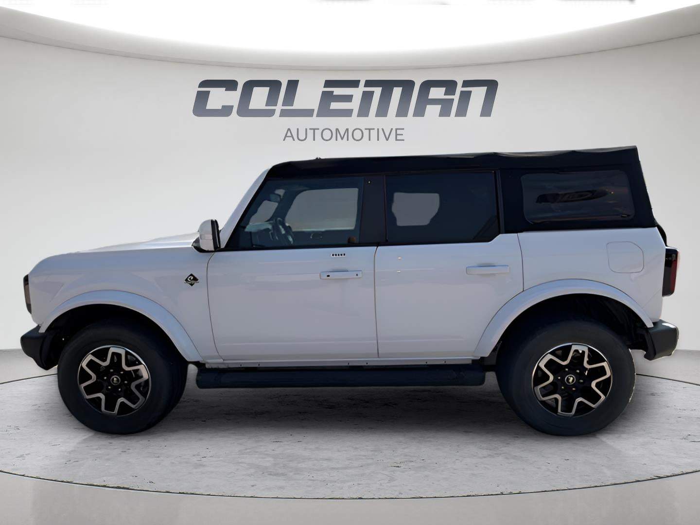 2022 Ford Bronco Outer Banks 2