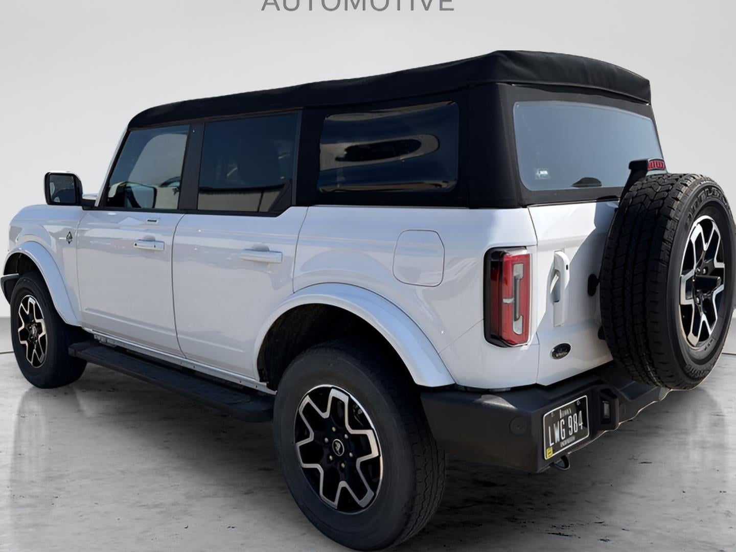 2022 Ford Bronco Outer Banks 3