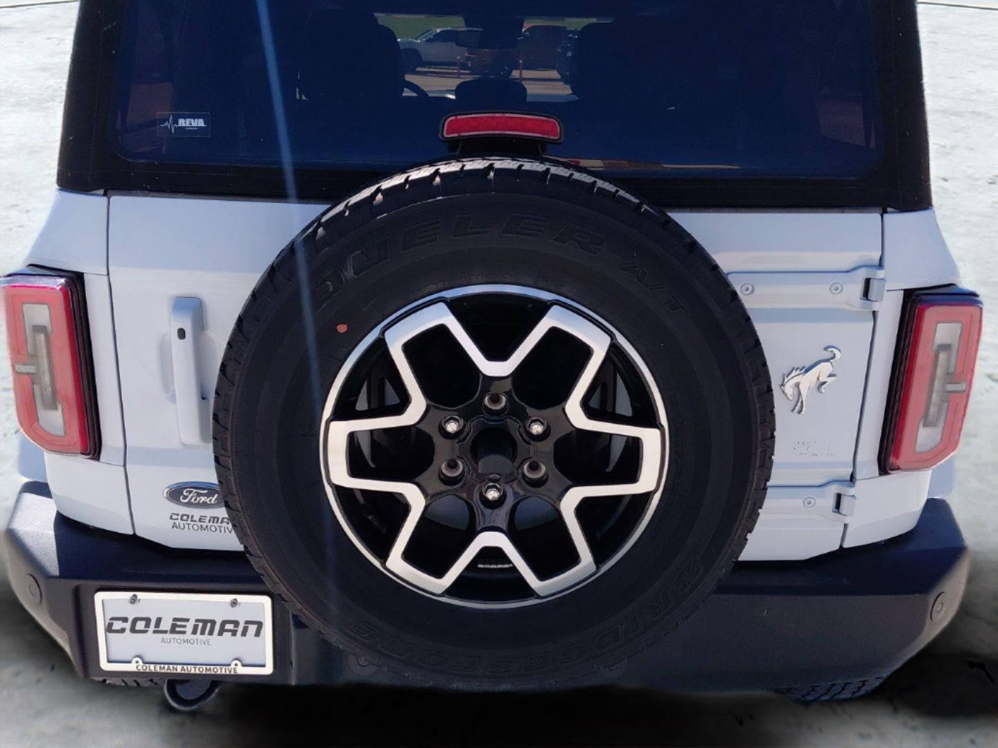 2022 Ford Bronco Outer Banks 37