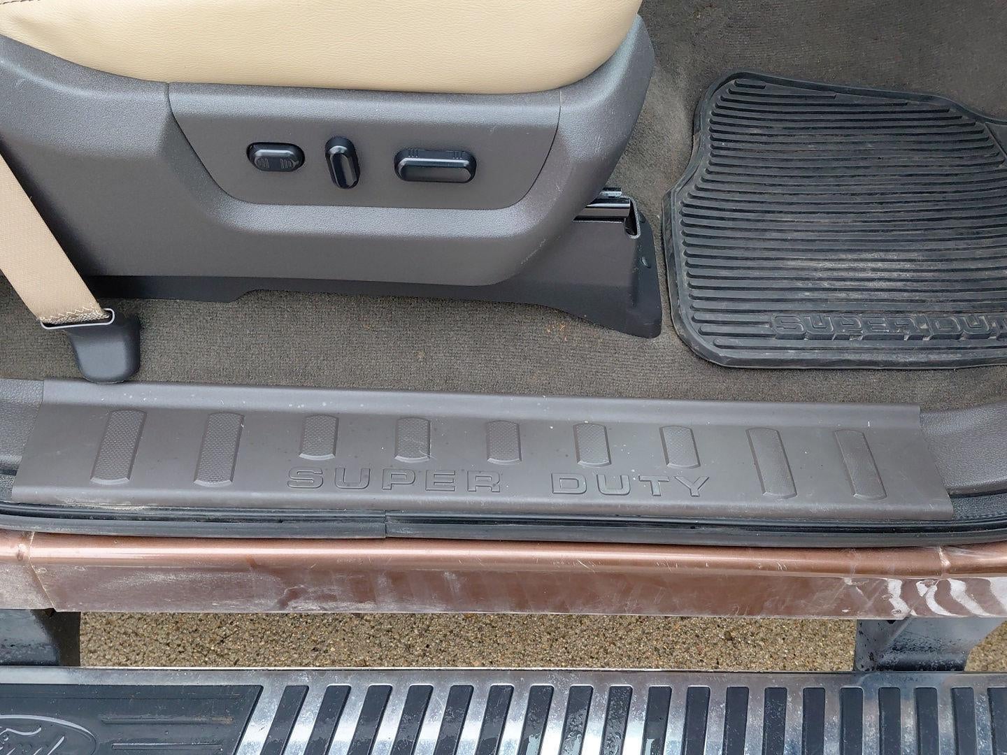 2012 Ford Super Duty F-250 Lariat