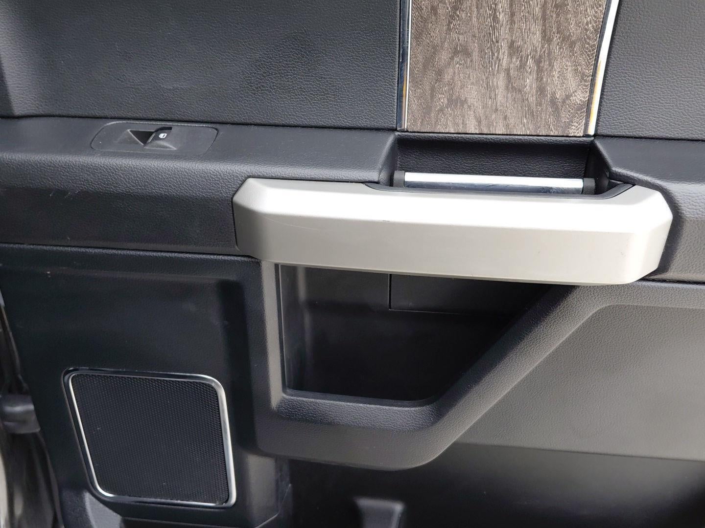 2017 Ford Super Duty F-350 SRW Lariat