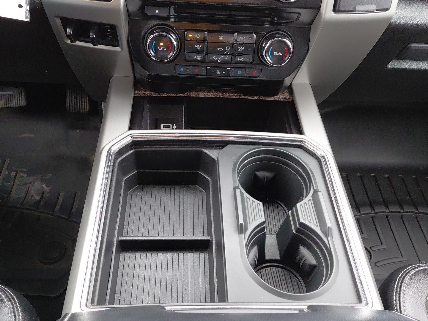 2017 Ford Super Duty F-350 SRW Lariat