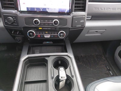 2022 Ford Super Duty F-350 Limited