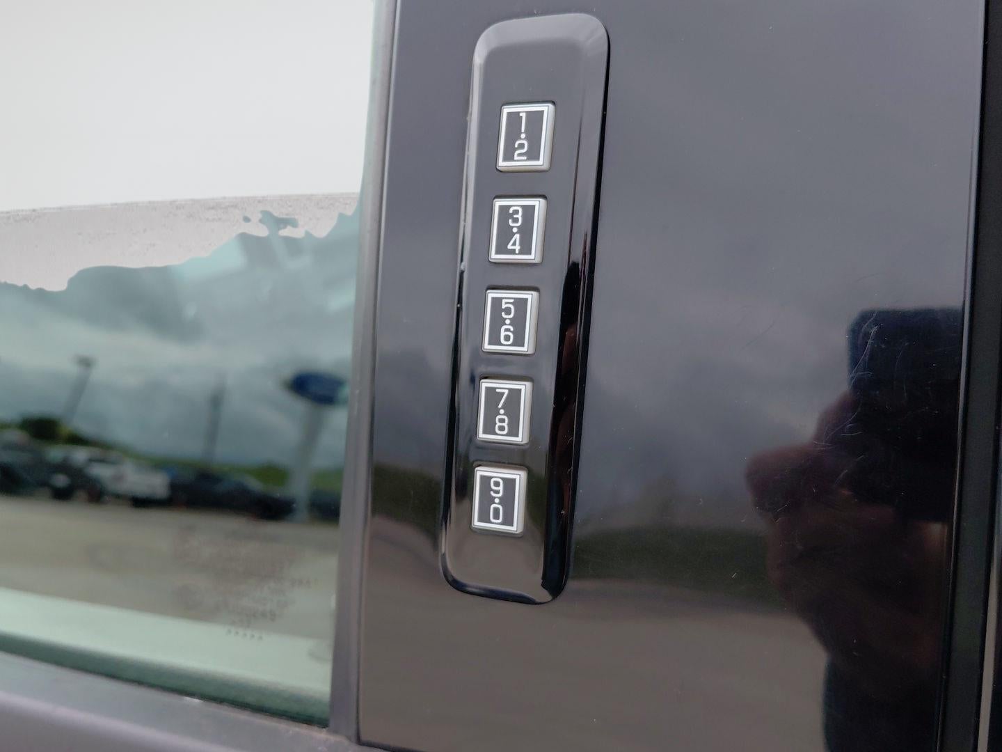 2017 Ford F 150 XLT 23