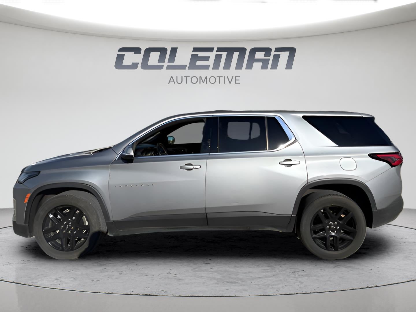2023 Chevrolet Traverse LT Cloth 2