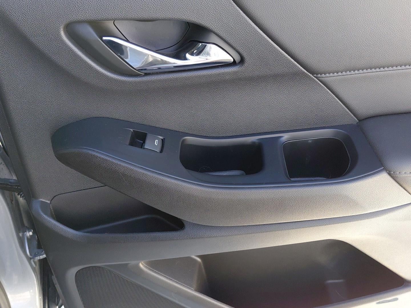 2023 Chevrolet Traverse LT Cloth 28