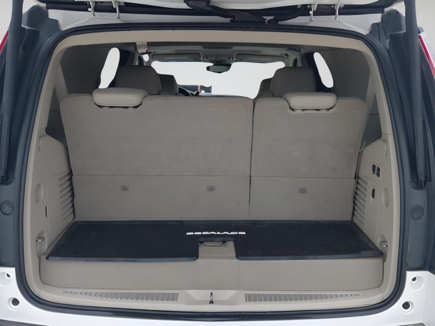 2016 Cadillac Escalade Luxury Collection