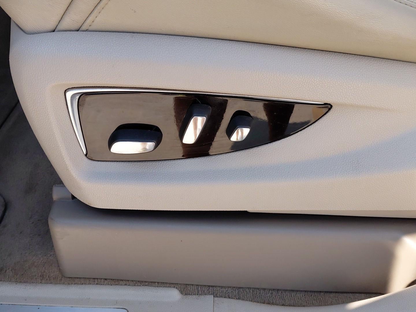 2015 Cadillac Escalade Luxury