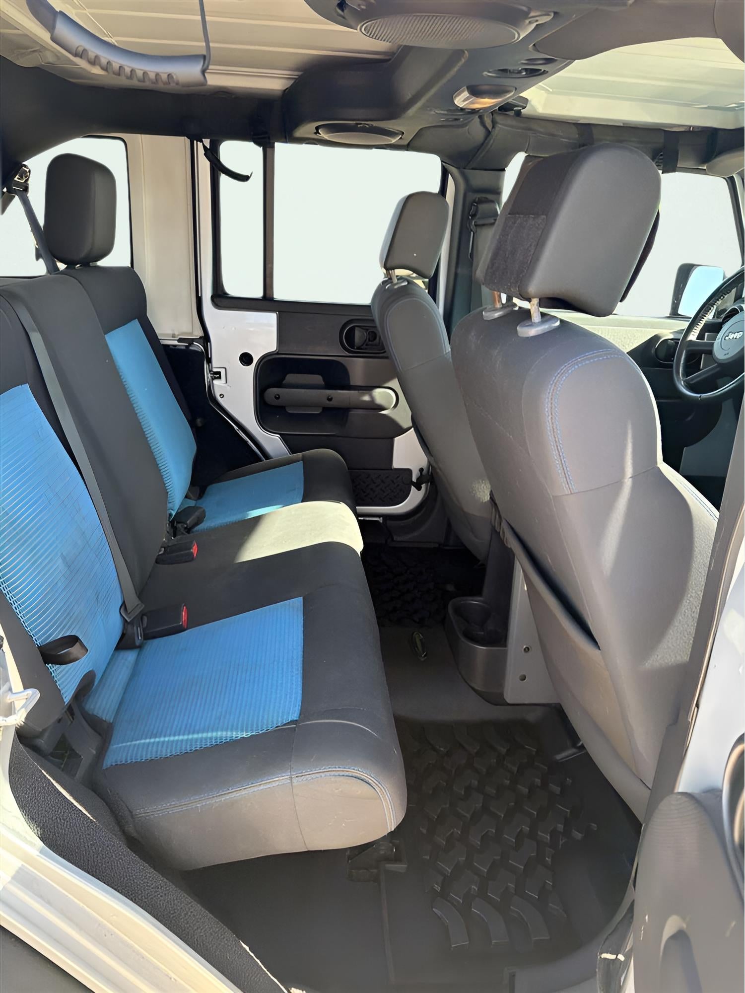 2010 Jeep Wrangler Unlimited Islander