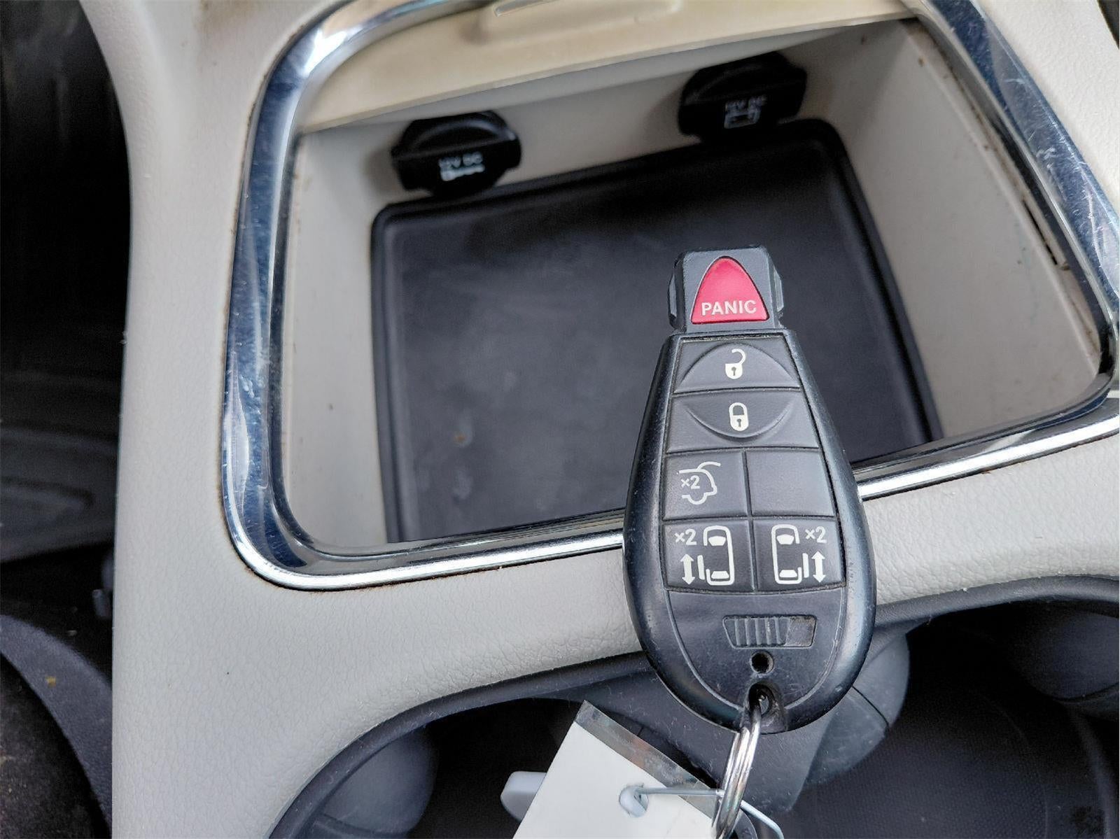 2015 Chrysler Town & Country Touring