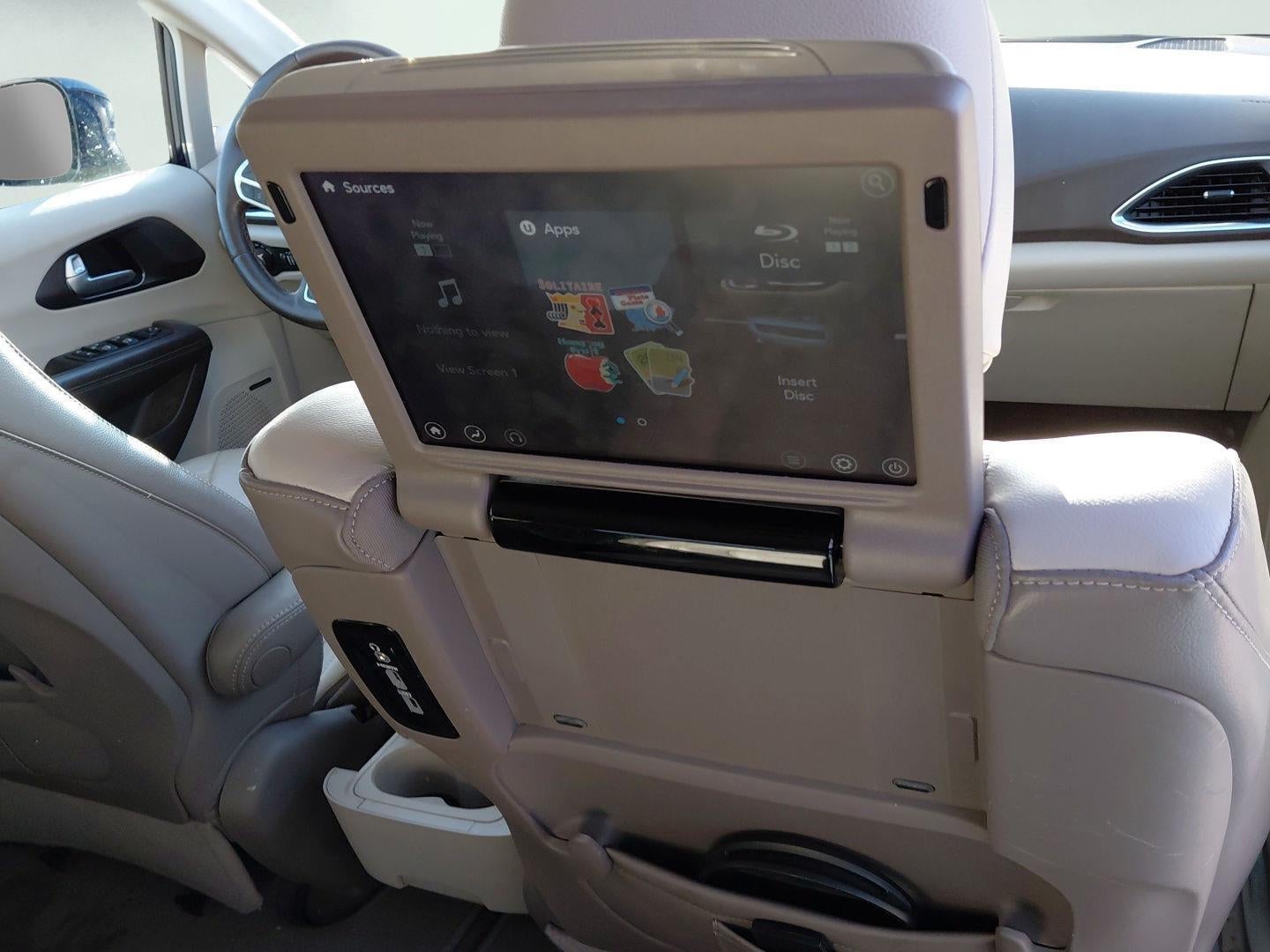 2017 Chrysler Pacifica Touring-L Plus