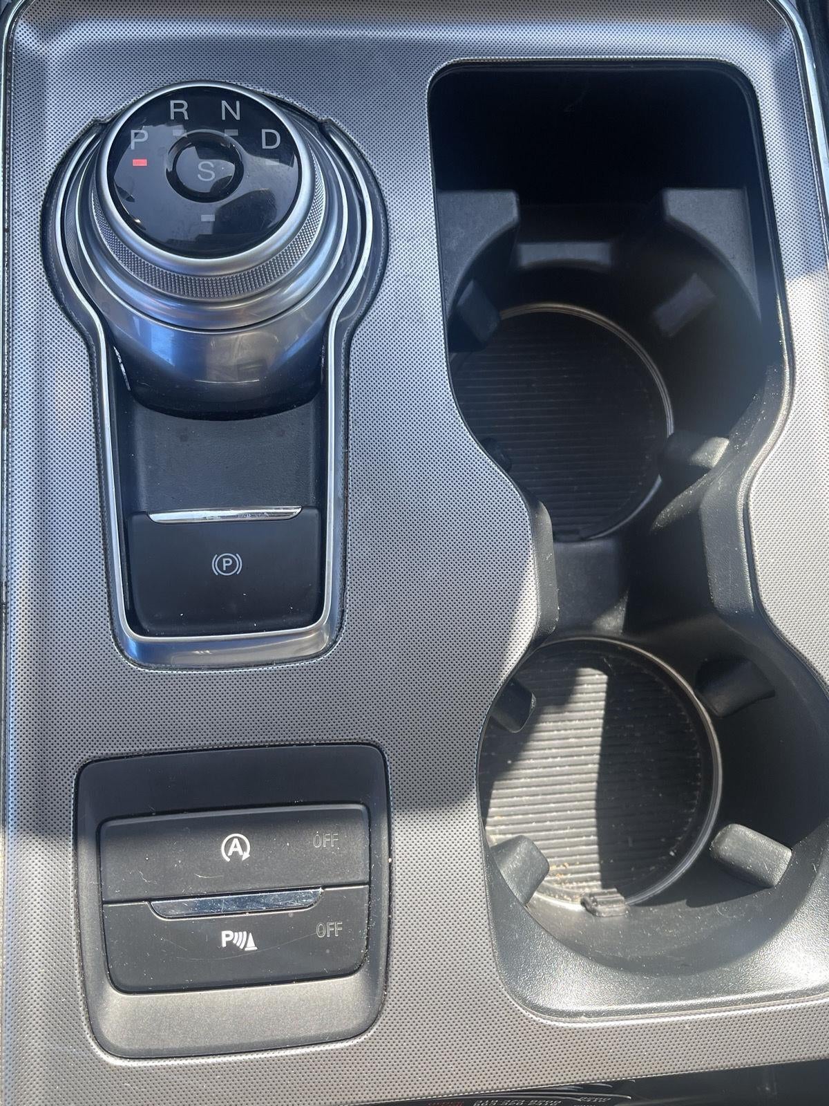 2024 Ford Edge Titanium 29