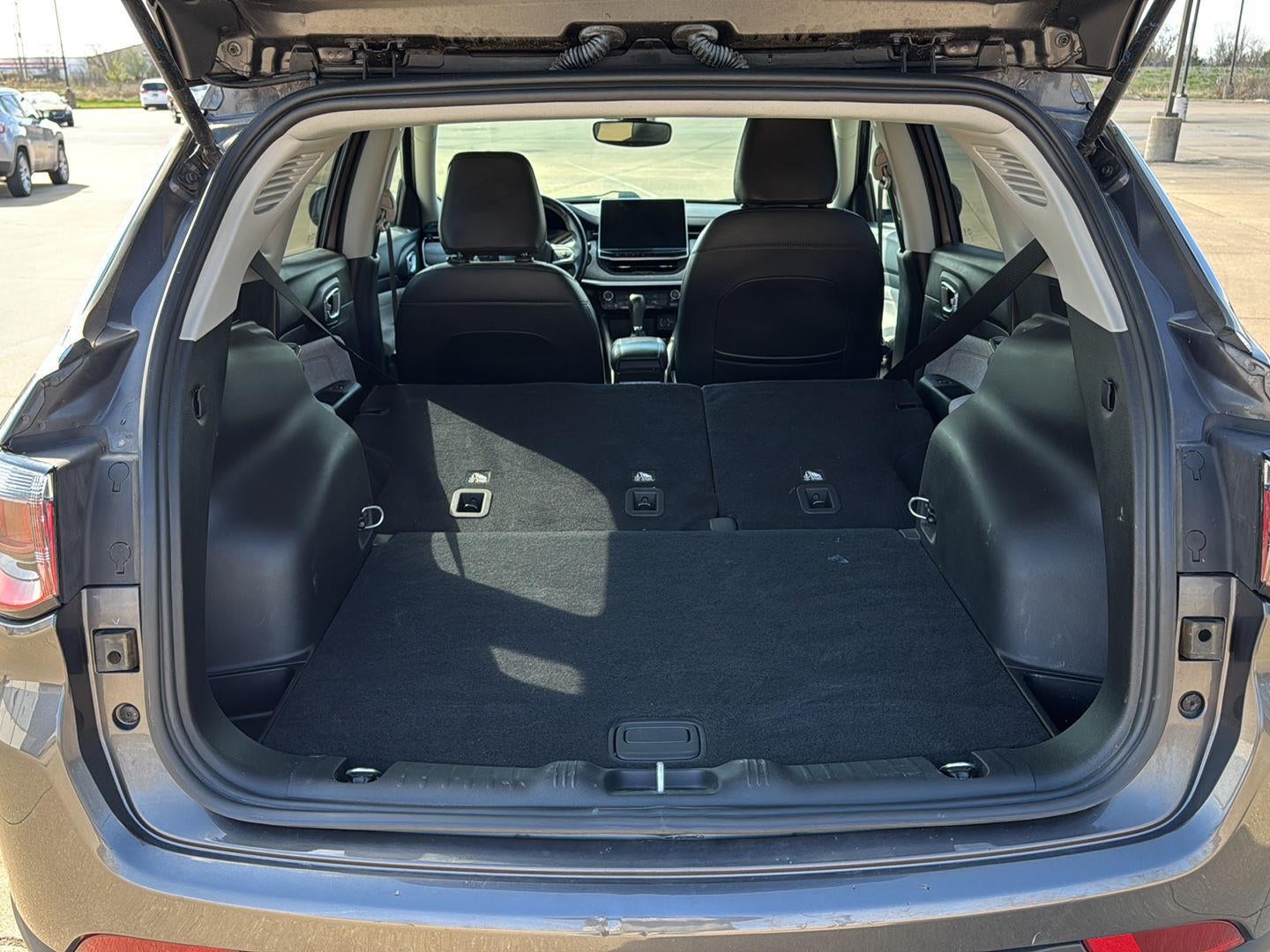 2022 Jeep Compass Latitude Lux 29