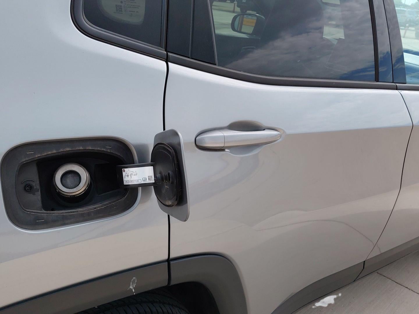 2023 Jeep Compass Latitude Lux 18