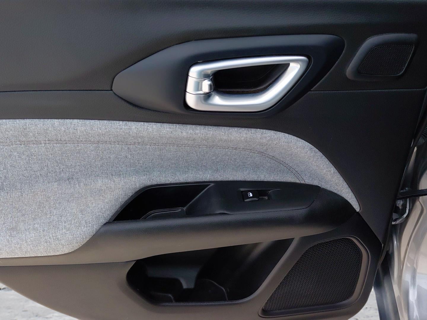 2023 Jeep Compass Latitude Lux 39