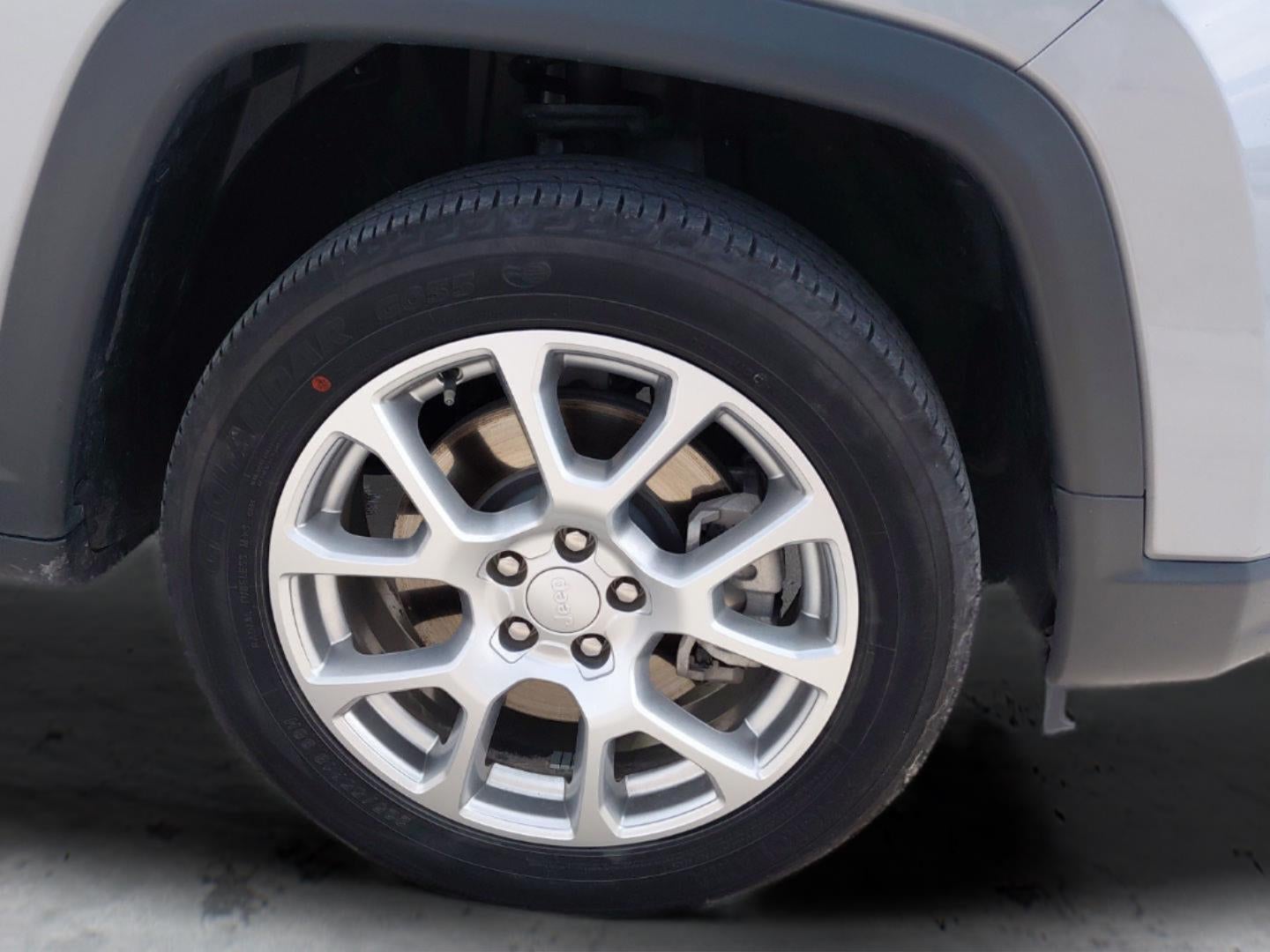 2023 Jeep Compass Latitude Lux 9