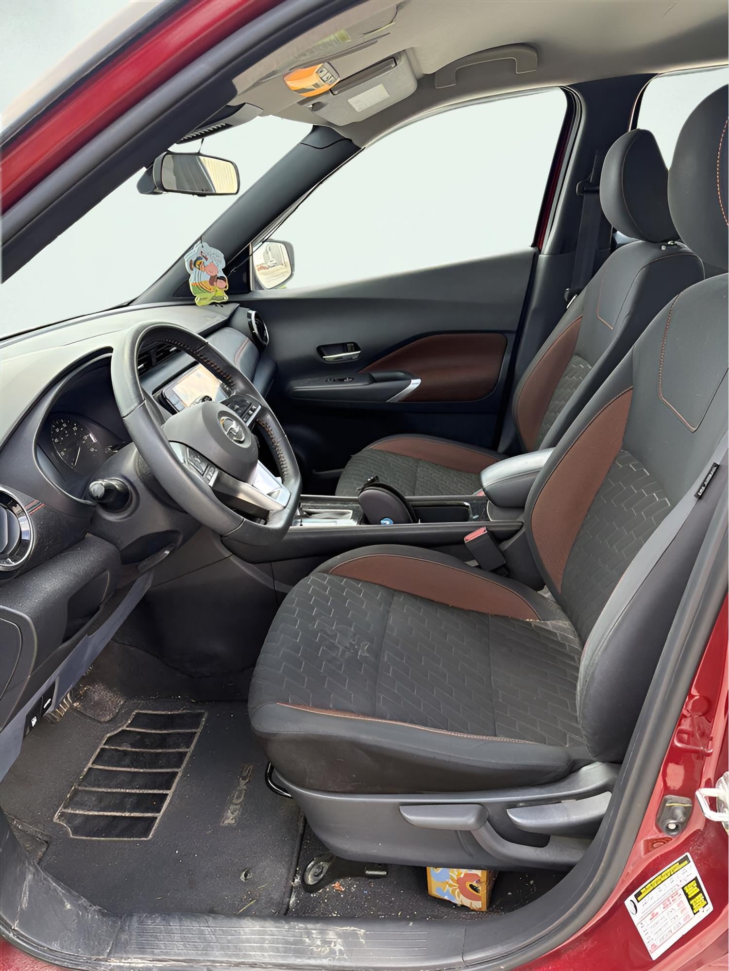 2021 Nissan Kicks SR