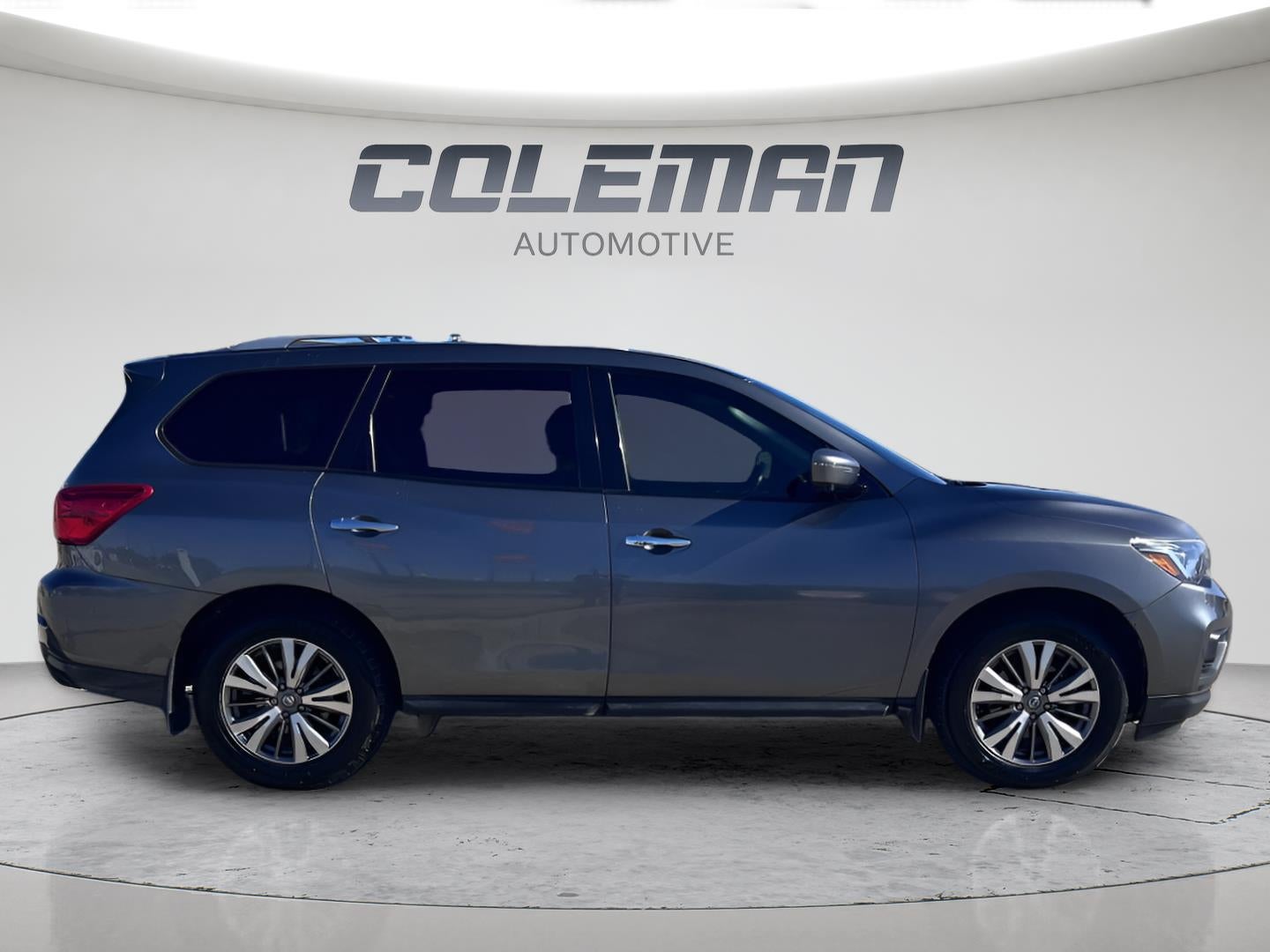 2018 Nissan Pathfinder SL