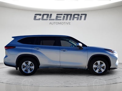2024 Toyota Highlander LE
