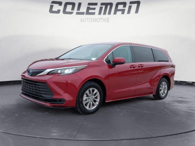 2024 Toyota Sienna LE