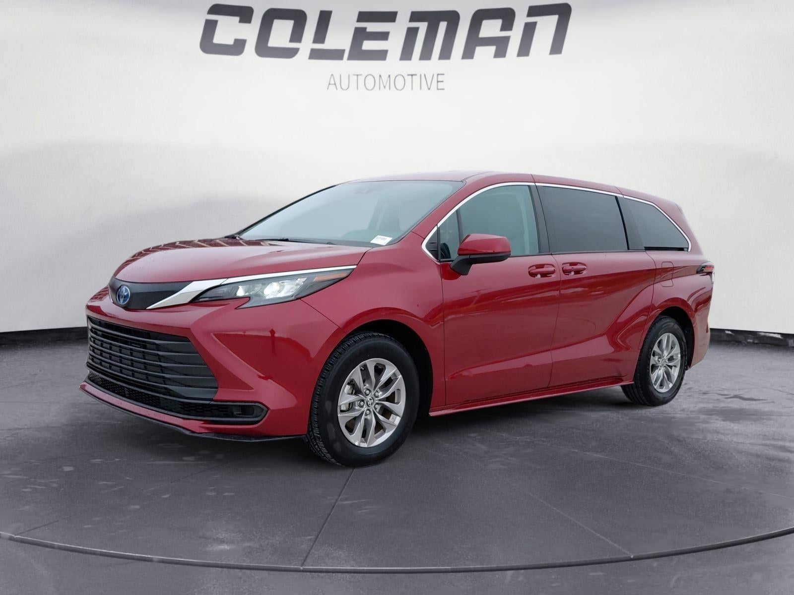 2024 Toyota Sienna LE