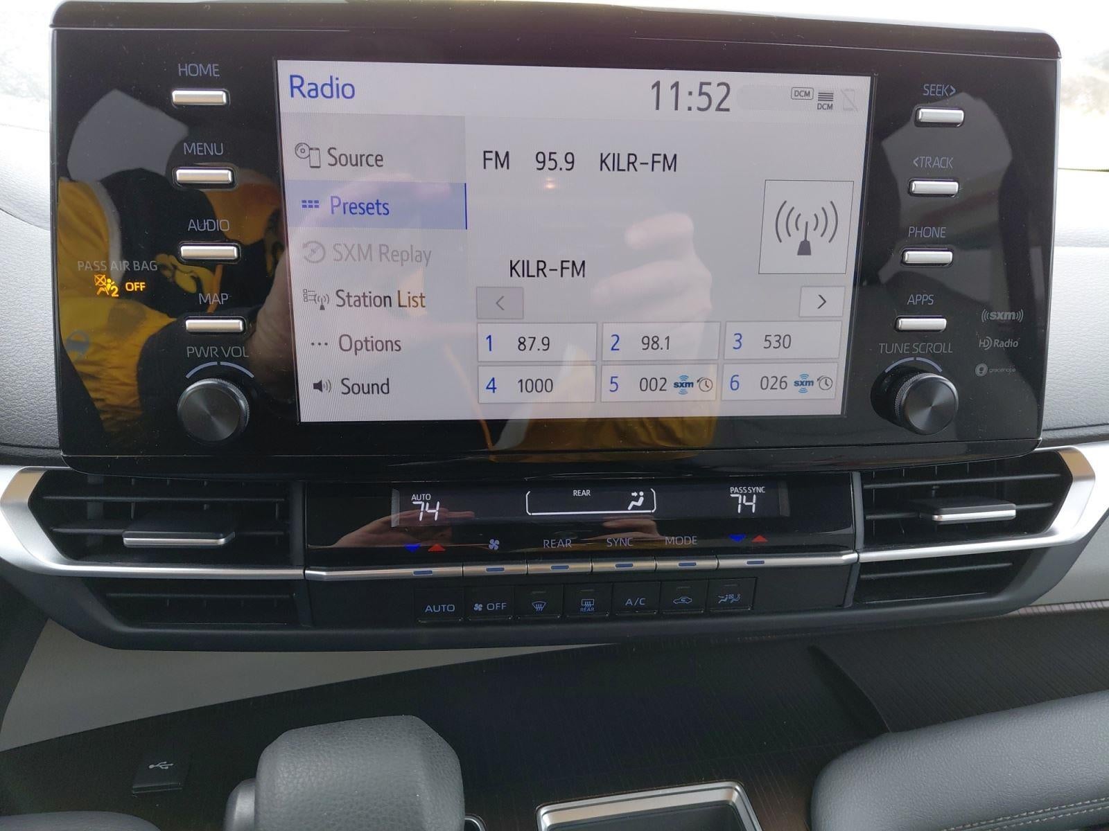 2024 Toyota Sienna LE