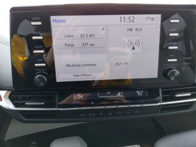 2024 Toyota Sienna LE