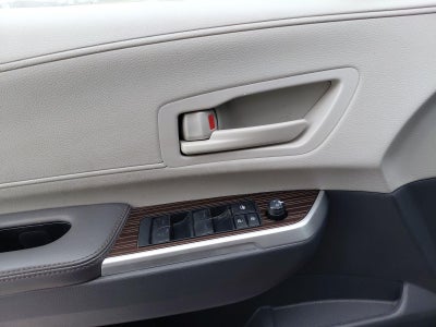 2024 Toyota Sienna LE