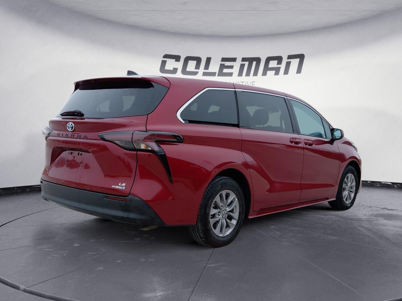 2024 Toyota Sienna LE