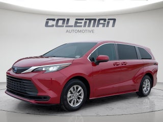 2024 Toyota Sienna LE