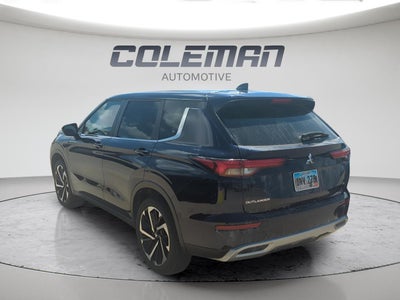 2024 Mitsubishi Outlander SE