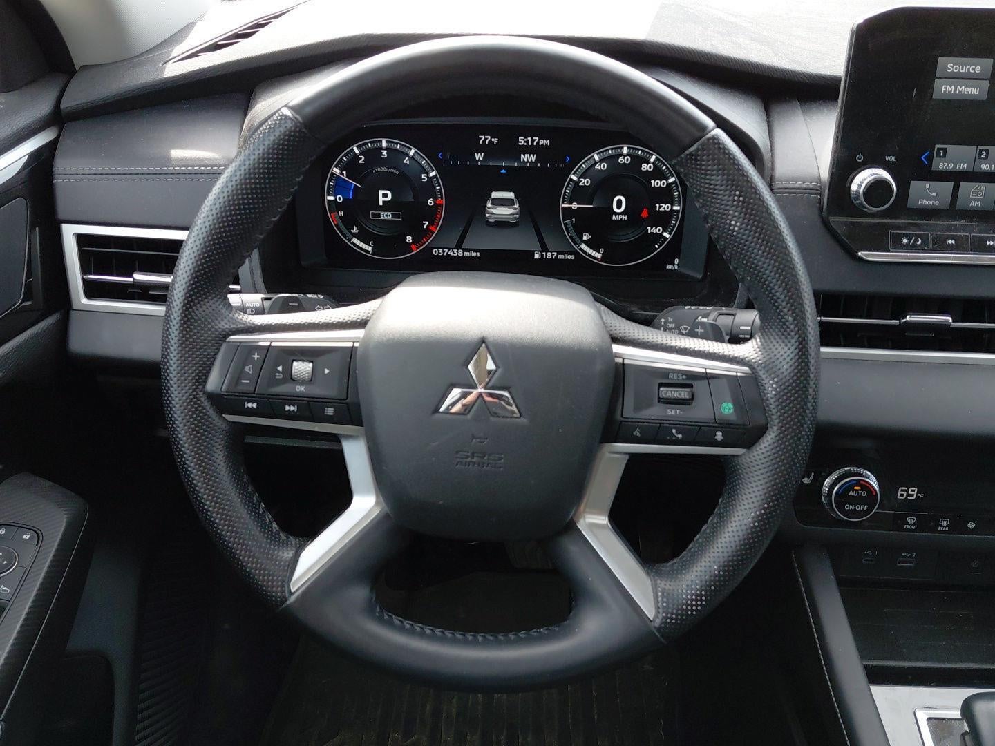 2024 Mitsubishi Outlander SE