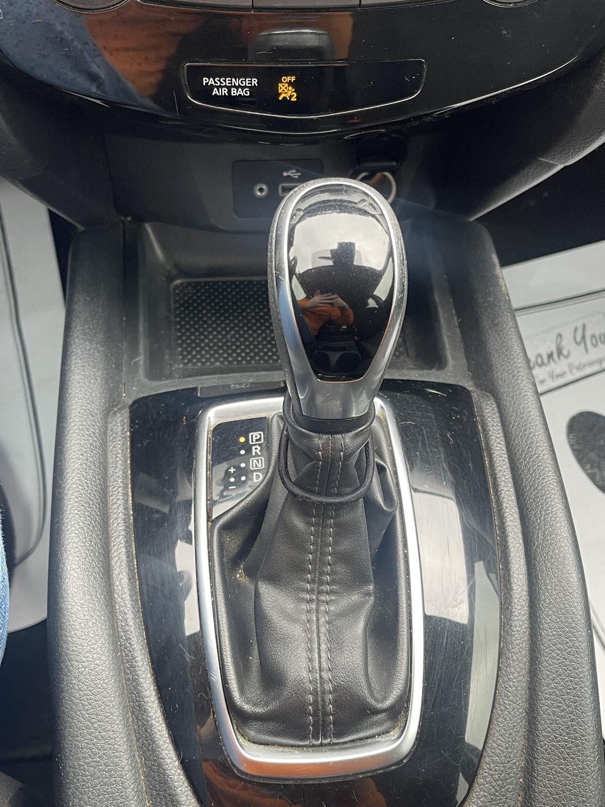 2020 Nissan Rogue Sport S 14