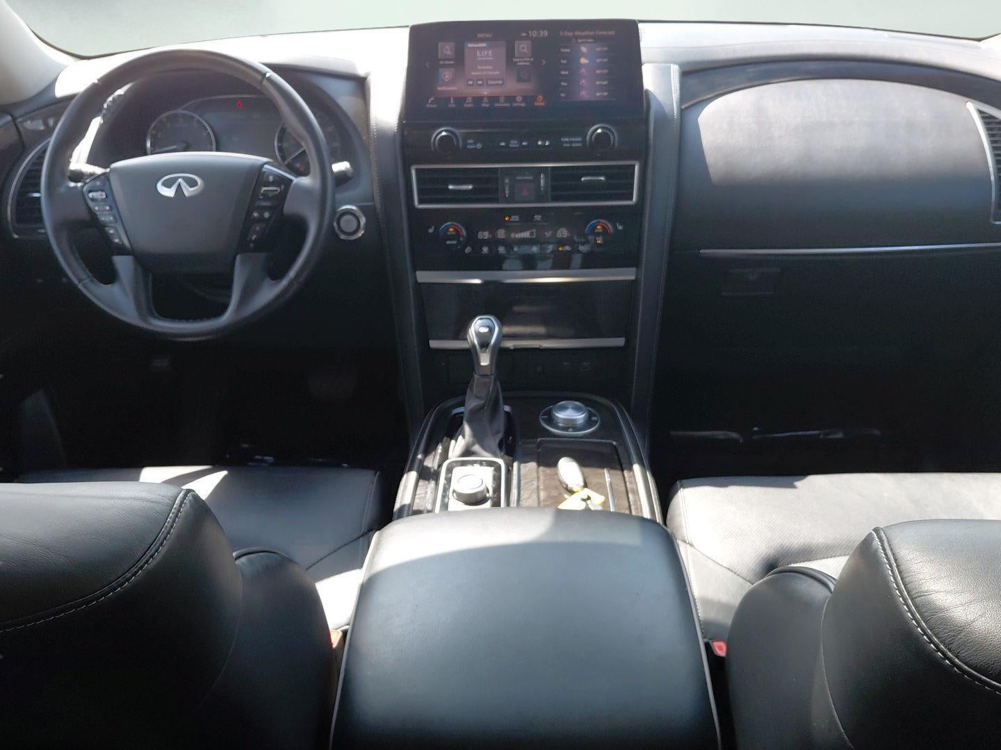 2024 INFINITI QX80 LUXE
