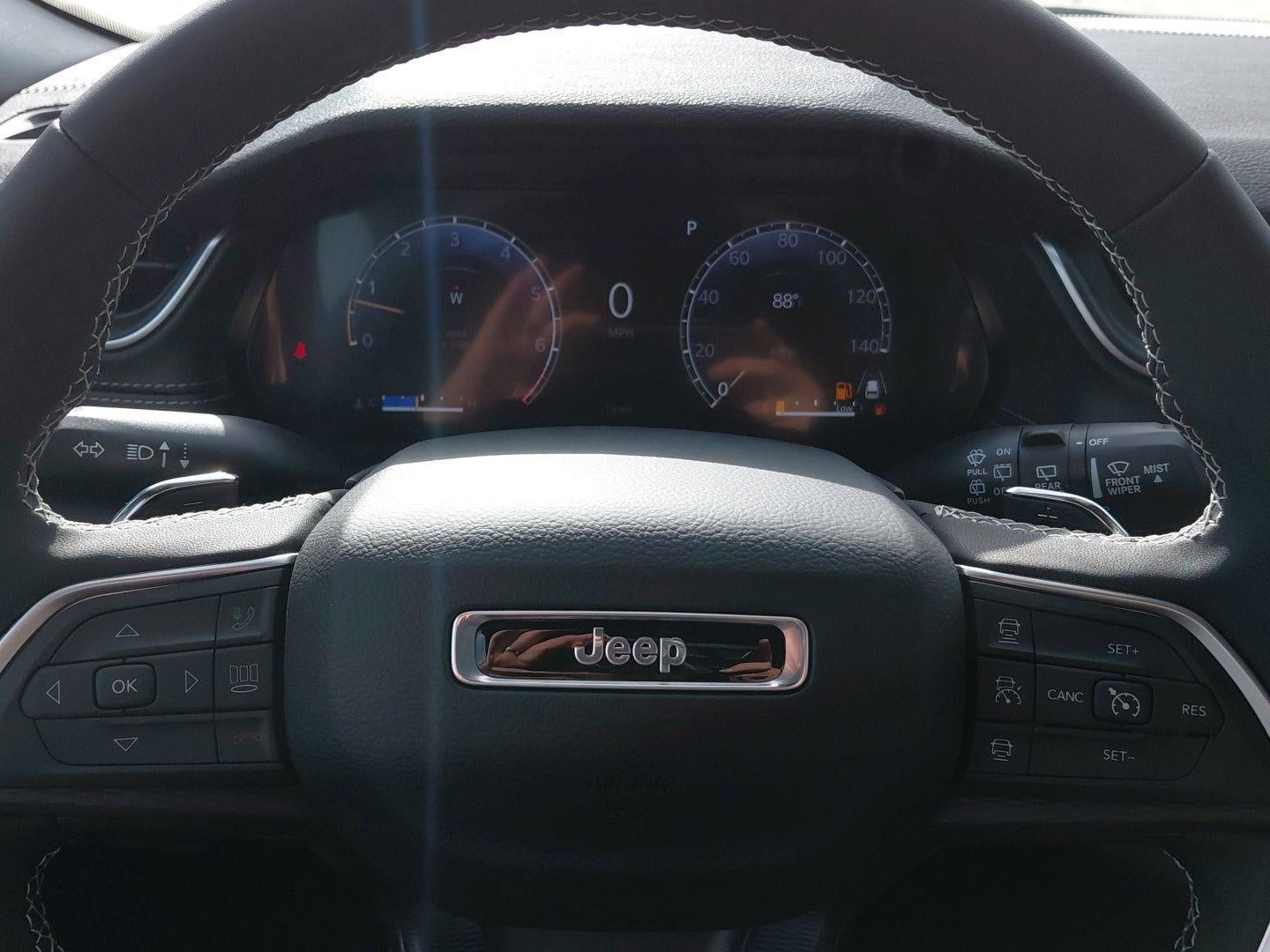 2026 Jeep Grand Cherokee Laredo
